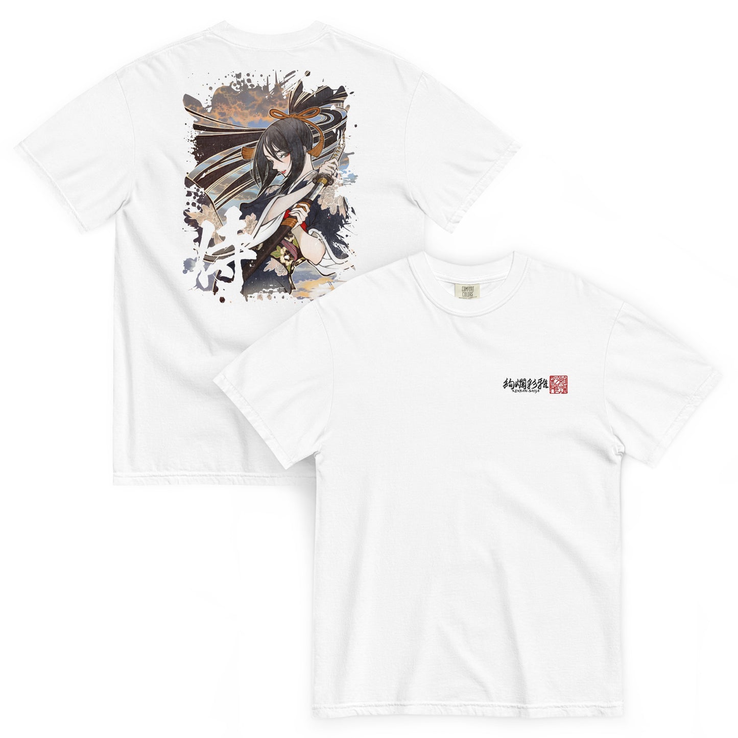 絢爛彩雅の和風ヘビーウェイトTシャツ・ホワイト（前面・背面）。胸元にブランドロゴの刺繍、背面にイラストレーターとびはちのダイナミックなバックプリントを配置。